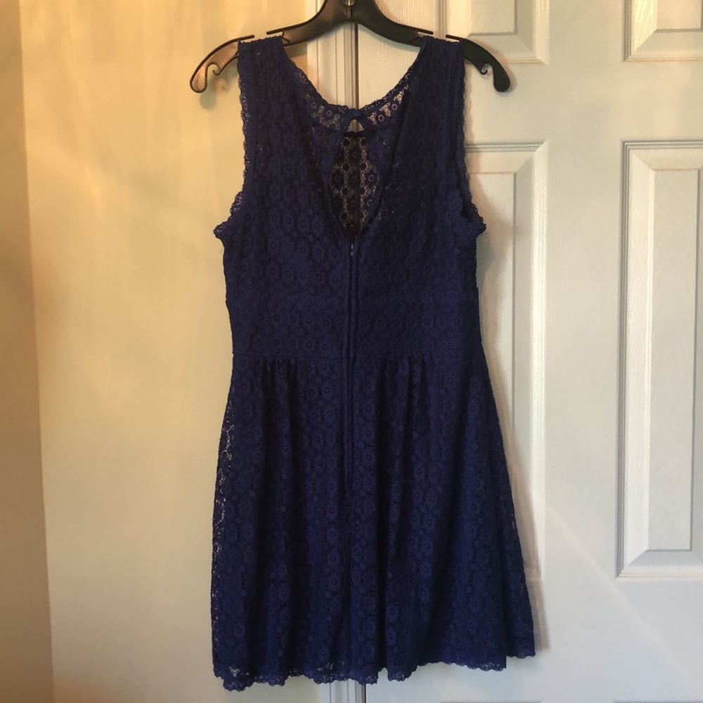 Dress - Picture 3 of 5